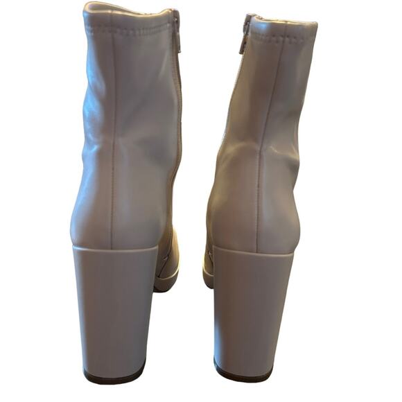 Steve Madden Macayla Platform Block-Heel Booties in Bone NEW Size 9.5 - Picture 4 of 11